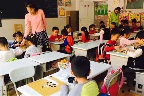 简约可爱风幼小衔接班招生课程宣传海报_美图设计室海报模板素材大全