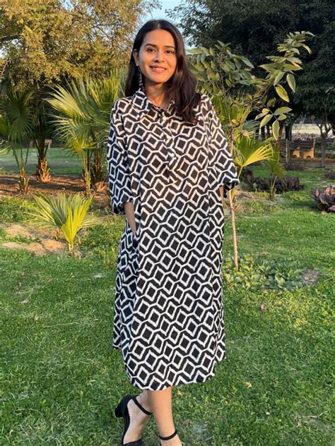 Exquisite Designs in Loungewear and Beachwear Kaftans for Women – SAFEERA