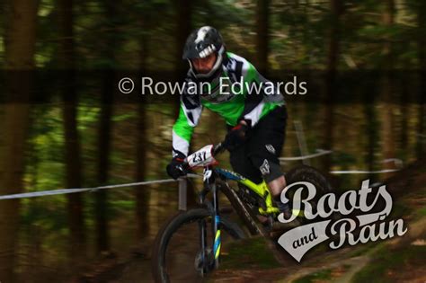 Lee REVELEY 237 - Roots & Rain