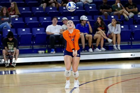 UT Tyler Pushes (RV) DBU to Five Sets - University of Texas at Tyler ...