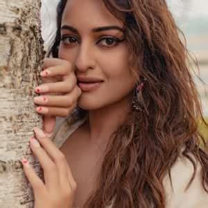 Buy SOEZI Women's I heart you Reusable SOEZI Press On Nails ...