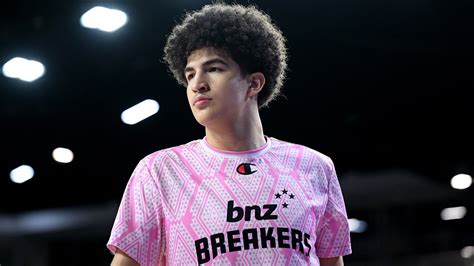 Lopez lights it up as Breakers beat Bullets - Basketball Rookie Me Central