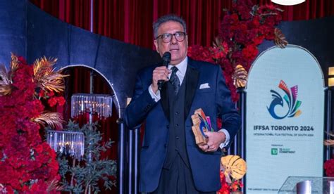 IFFSA Toronto में बोमन ईरानी को मिला ये खास सम्मान, इन स्टार्स ने भी ...