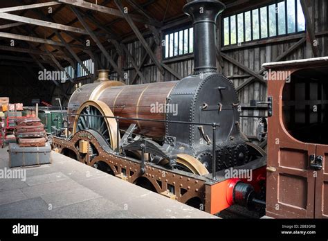 Victorian Model Steam Engine 的图像结果