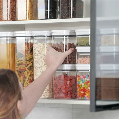 Organizing Food Storage Containers 的图像结果