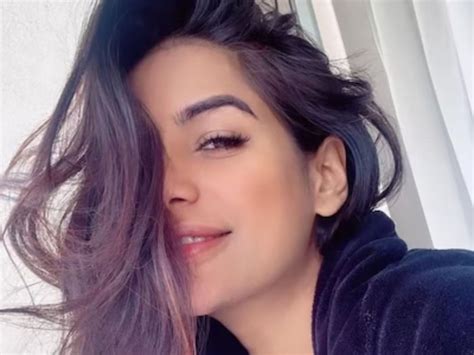 कहां है पूनम पांडे की लाश? परिवार गायब, बॉडीगार्ड का बड़ा दावा - poonam ...