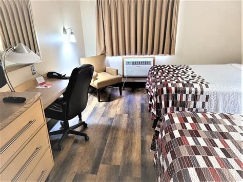 ECONO LODGE SIOUX FALLS EMPIRE MALL - Hotel Reviews & Photos - Tripadvisor