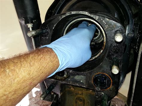 Mercruiser 5.7 Engine Coupler Greasing 的图像结果