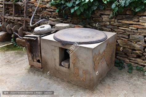农村平房砌锅台，朝鲜族专用大铁锅，这锅做饭老香了-三农视频-搜狐视频