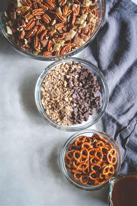 Chocolate Turtle Chex Mix Recipe - Sweetphi