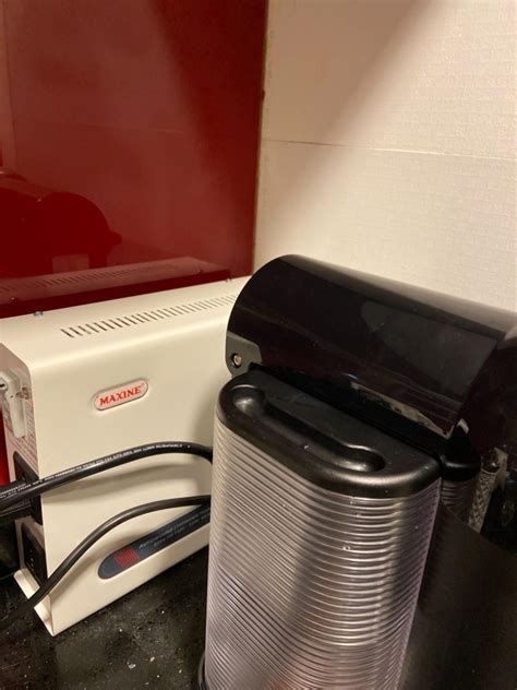 Maxine Voltage Convertor for USA/Canadian Products to be Used in India ...