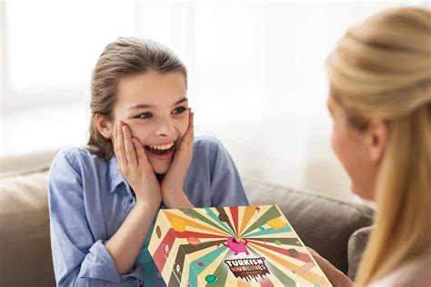 Midi Premium International Snacks Box | Premium and Exotic American ...