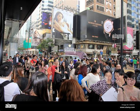 Local Store Outside 的图像结果