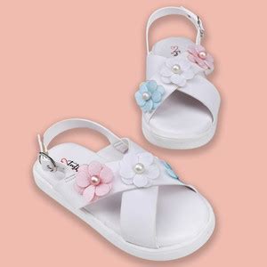 Toothless Girls Buckle Flats Price in India - Buy Toothless Girls ...