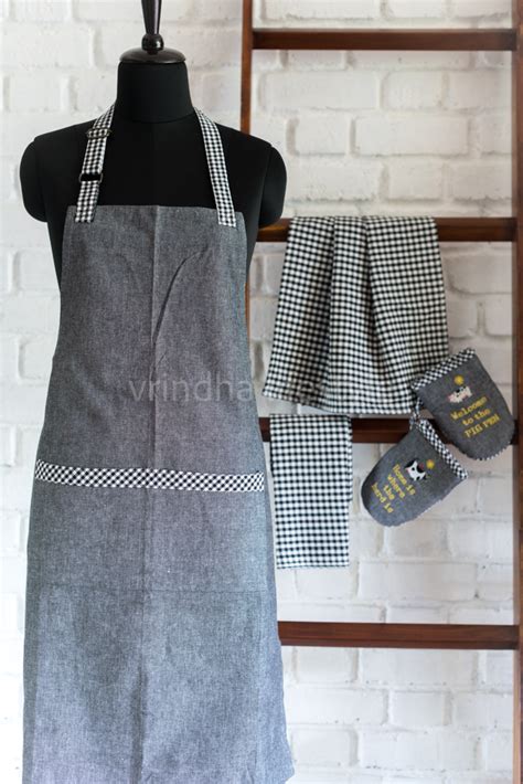 COTTON KITCHEN APRON SET- 1 apron with 2 kitchen towels and 2 oven glo ...