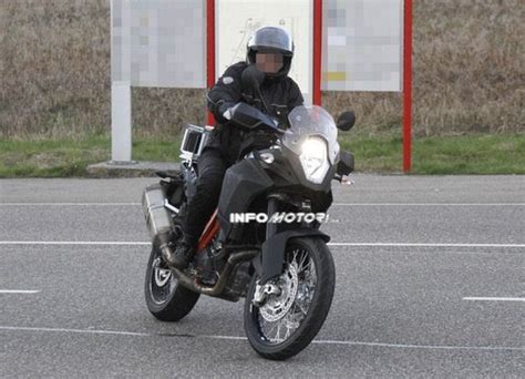 KTM Adventure 1200: foto spia della futura turistica di Mattighofen ...