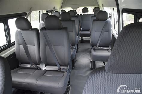 Kelebihan dan Kekurangan Toyota HiAce 15 Seat yang Bisa Muat Banyak