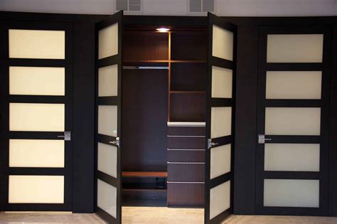 21 Bedroom Closet Door Ideas to Style Up Your Wardrobe