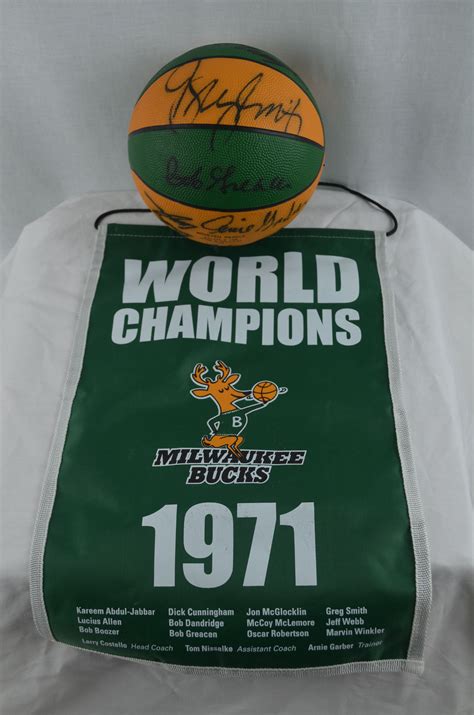 Lot Detail - Milwaukee Bucks 1971 Team Signed Basketball & Banner w ...