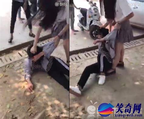 广西小学女生被欺凌被两女生轮流打耳光踢踹视频曝光 再现校园暴力-笑奇网