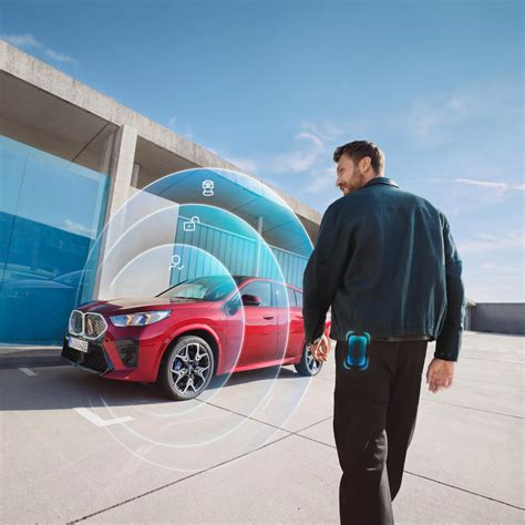 BMW Maps: Useful services that make navigation, parking and charging easier