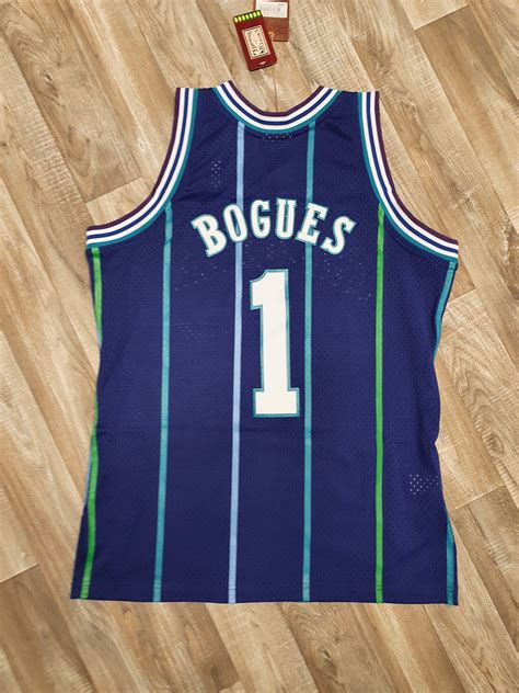🏀 Muggsy Bogues (First Generation) Charlotte Hornets 1994-95 Jersey ...