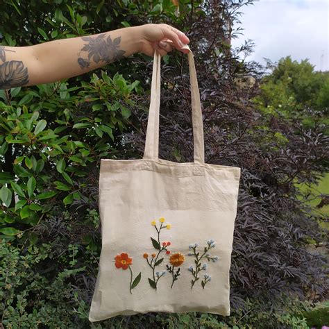 Handmade embroidered tote bags, perfect to carry all the things you ...