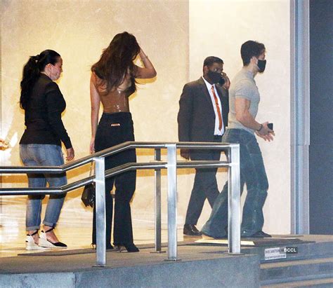 Photos of celebrity outings Pics | Photos of celebrity outings Photos ...
