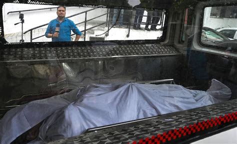 KK Funeral: Singer to be cremated in Versova Hindu Cemetery at 1 pm today