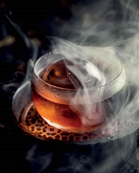 A Taste of Dubai: 10 Dishes That Define the City | Esquire India