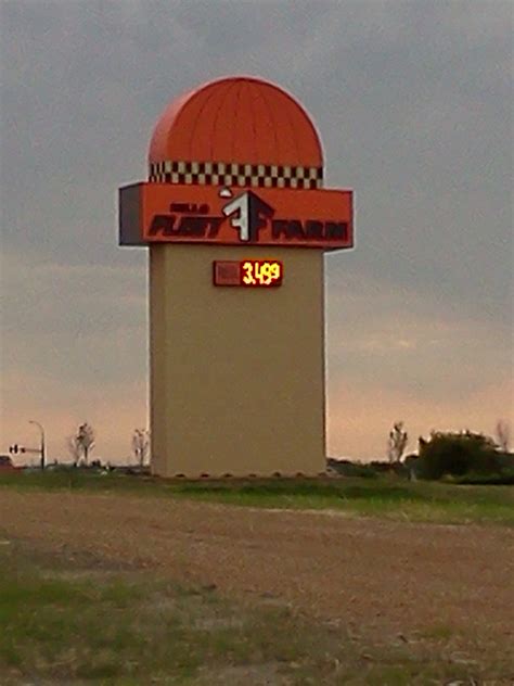 Fleet Farm Is Open! – Carver Current