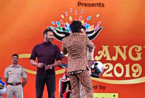 Ranveer Singh Wore A Leopard Print Suit By Varoin Marwah At Umang 2019