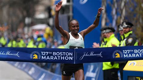 Boston Marathon: Where to get food, cocktail specials on race weekend