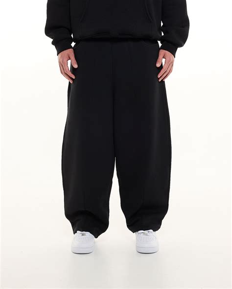 COZY STRAIGHT LEG SWEATS - BLACK