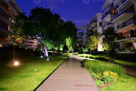 Building Complex 的图像结果