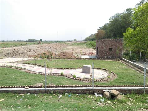 Aug 2019 Yamuna Flood: Floodplain Encroachments Exposed Again – SANDRP