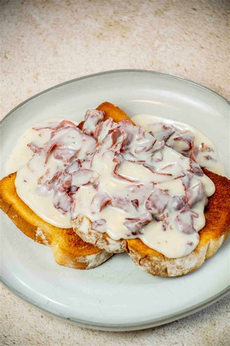 Creamed Chipped Beef Gravy on Toast Recipe (S.O.S.) : Jawns I Cooked