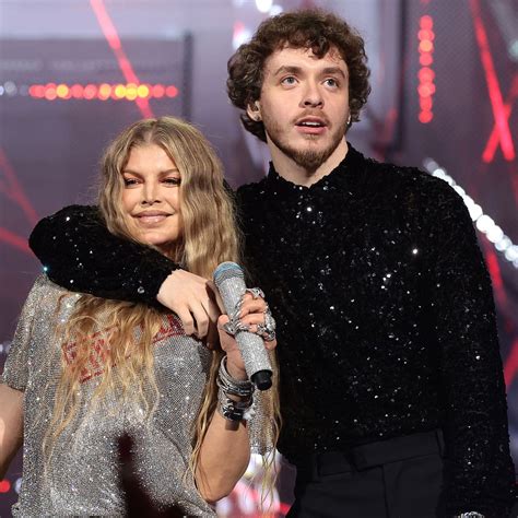 Fergie Returns to the 2022 MTV VMAs Stage in Surprise Performance