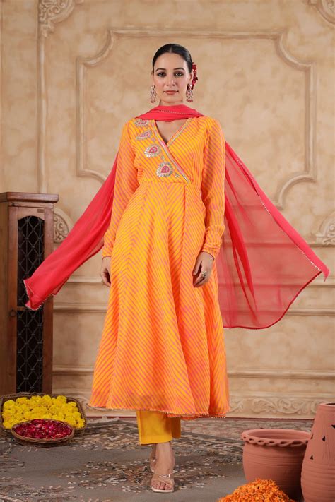 Buy Top-Quality Designer Suit Sets Online - Gillori