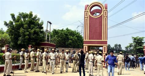 Gurugram school murder: CBI detains a Class 11 boy from Ryan ...