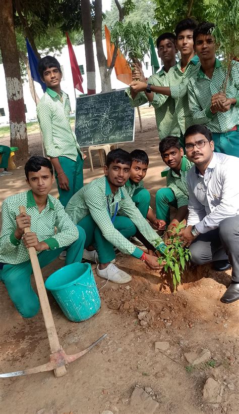 Home – CHANDRAWATI MEMORIAL CM SCHOOL OF EXCELLENCE, DOMCHANCH, KODERMA