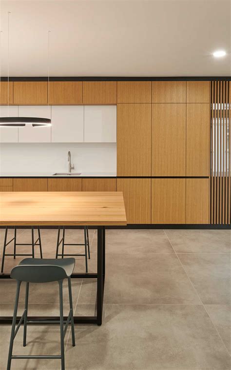 Detecon - Detecon Office Zurich - MACH Architecture