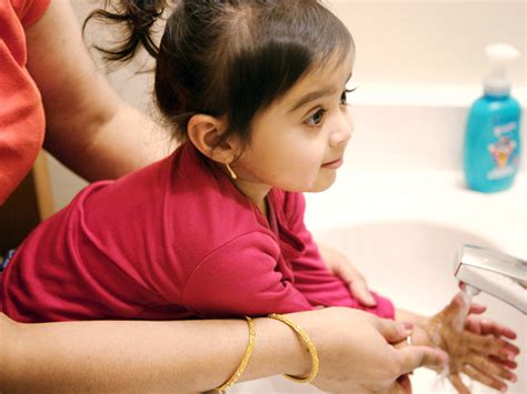 Sinéquia: o que é e como tratar | BabyCenter