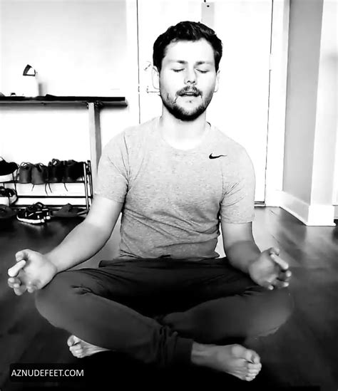 DREW LYNCH Feet - AZNudeFeet Men