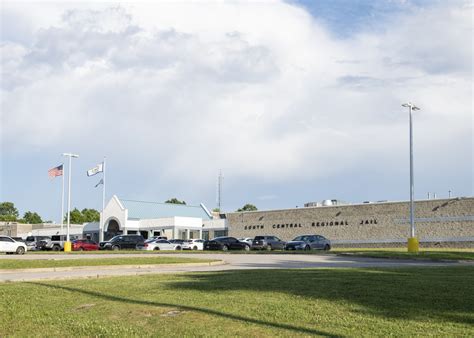 Three West Virginia jails holding country's ICE detainees are ...