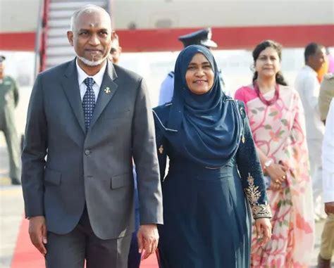 Maldives President & First Lady visit Taj Mahal