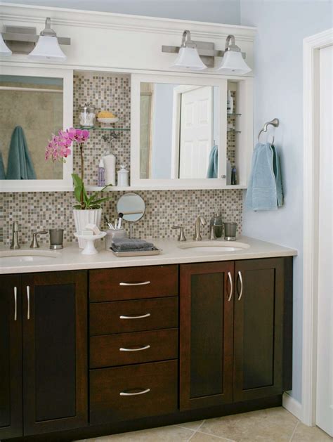 21 Pretty Bathroom Backsplash Ideas Ranging from Tile to Wallpaper