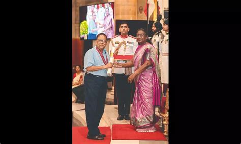 President Droupadi Murmu confers first-ever Rashtriya Vigyan Puraskar