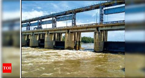 Erode: Uratchikottai barrage shutter breaks | Erode News - Times of India