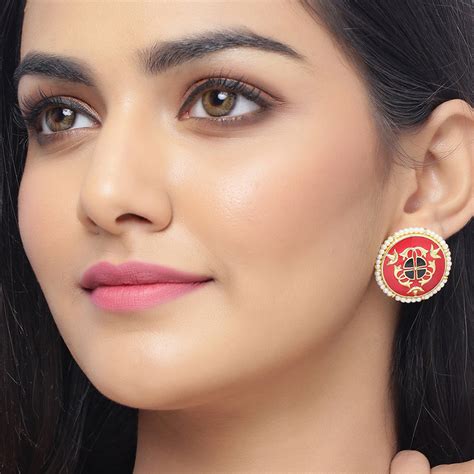 Tahira Glorious Red Studs – VOYLLA